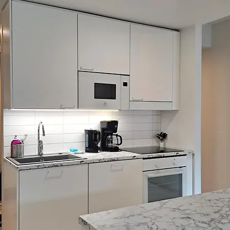 Kotimaailma Apartments, Moderni Saunallinen & Parvekkeellinen Kolmio, Tammela Apartman