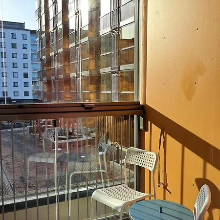 Kotimaailma Apartments, Moderni Saunallinen & Parvekkeellinen Kolmio, Tammela Apartment